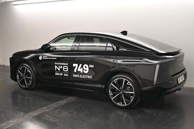 Vehicle image DS AUTOMOBILES DS N°8