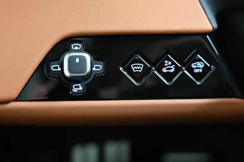 Vehicle image DS AUTOMOBILES DS N°8