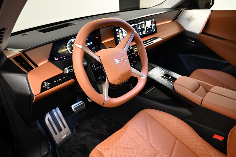 Vehicle image DS AUTOMOBILES DS N°8