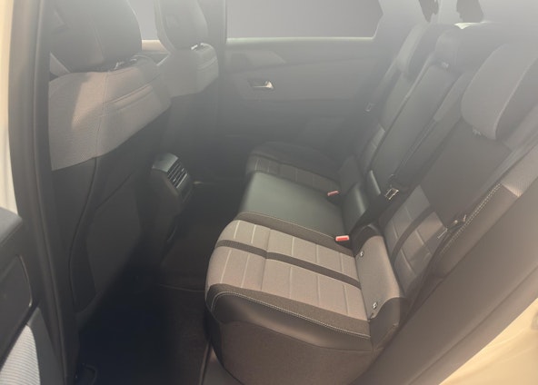 Vehicle image 5 Vehicle image 5