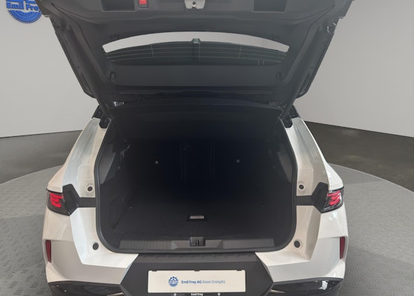 Vehicle image 6 Vehicle image 6