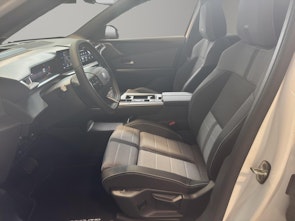 Vehicle image OPEL Grandland 1.2 T HEV GS