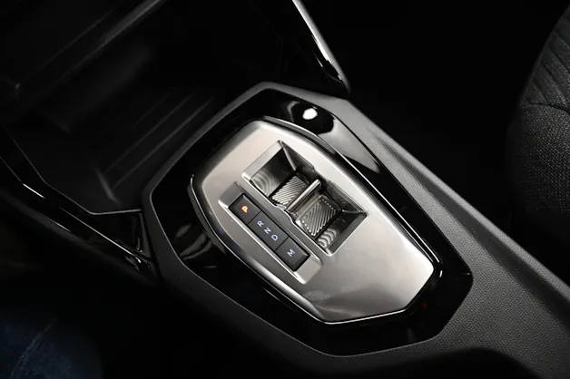 Peugeot 2008 1.2 Hybrid Style