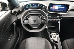 Vehicle image PEUGEOT 2008 1.2 Hybrid Style