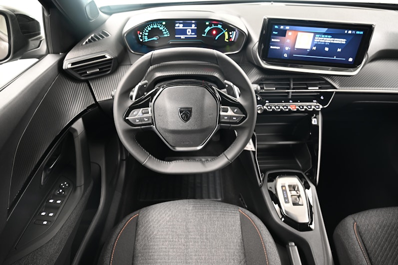 Vehicle image PEUGEOT 2008