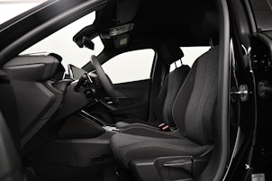 Vehicle image PEUGEOT 2008 1.2 Hybrid Style