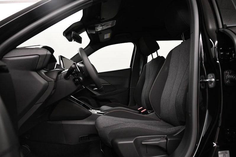 Vehicle image PEUGEOT 2008