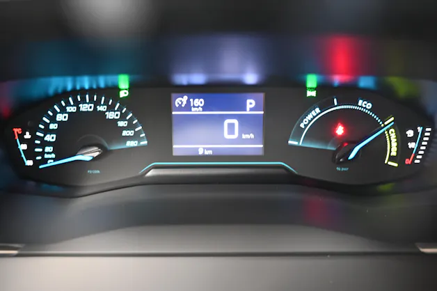 Peugeot 2008 1.2 Hybrid Style