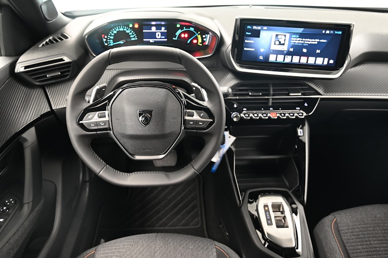 Vehicle image PEUGEOT 2008