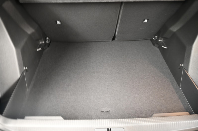 Vehicle image PEUGEOT 2008