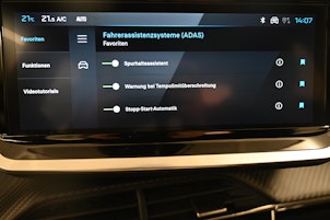 Vehicle image PEUGEOT 2008 1.2 Hybrid Style