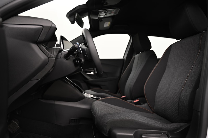 Vehicle image PEUGEOT 2008