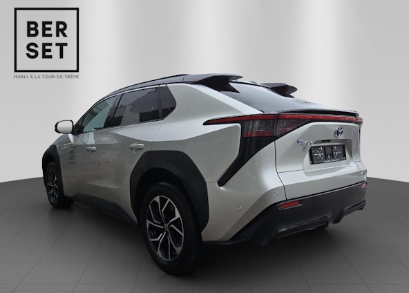 Vehicle image 2 Vehicle image 2