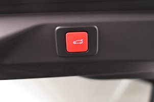 Vehicle image PEUGEOT 3008 1.2 Hybrid GT