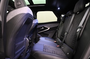 Vehicle image PEUGEOT 3008 1.2 Hybrid GT