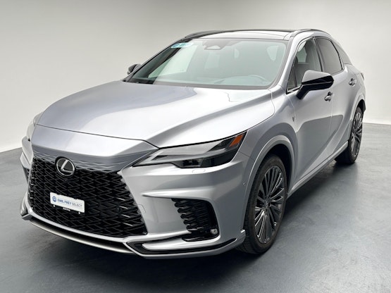First vehicle image