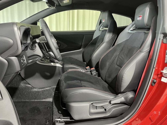 Vehicle image 6 Vehicle image 6