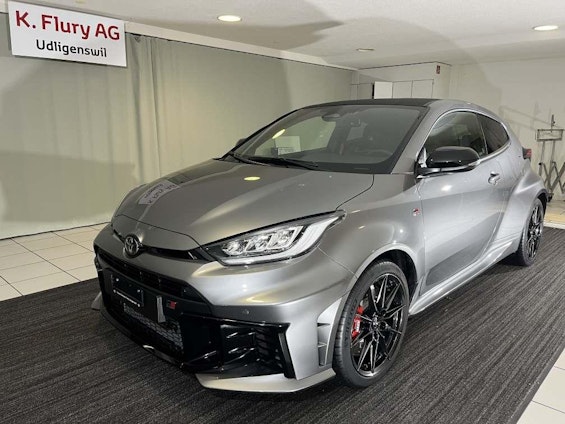 First vehicle image First vehicle image