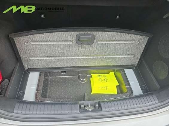 Vehicle image 7 Vehicle image 7