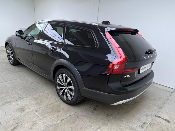 Vehicle image VOLVO V90
