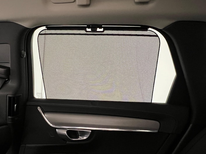 Vehicle image VOLVO V90