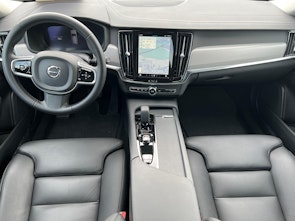 Vehicle image VOLVO V90 Cross Country 2.0 B5 Plus AWD