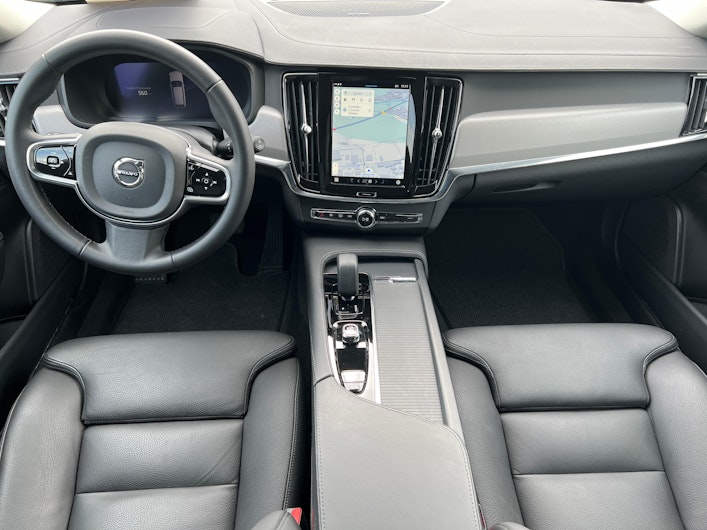 Vehicle image VOLVO V90