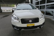 First vehicle image