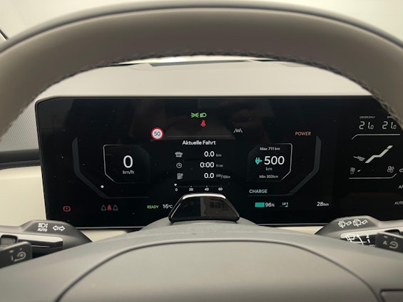 Vehicle image 9 Vehicle image 9