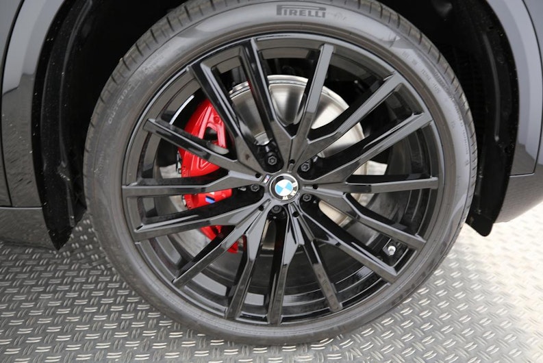 Vehicle image BMW X5