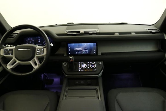 LAND ROVER Defender 110 2.0 SD4 240 First Edition 3