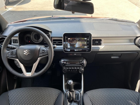 Vehicle image 12