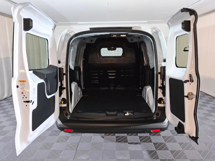 image du véhicule FORD E-C5 AIRCROSS ELEKTRO PLUS