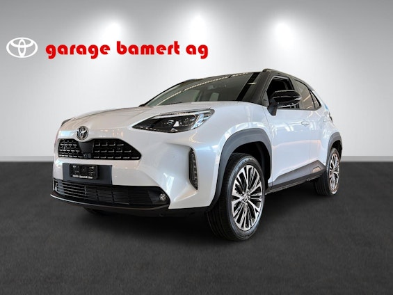 First vehicle image