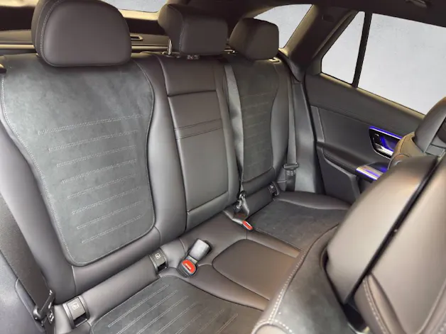 MERCEDES-BENZ GLC 200 AMG Line 4Matic
