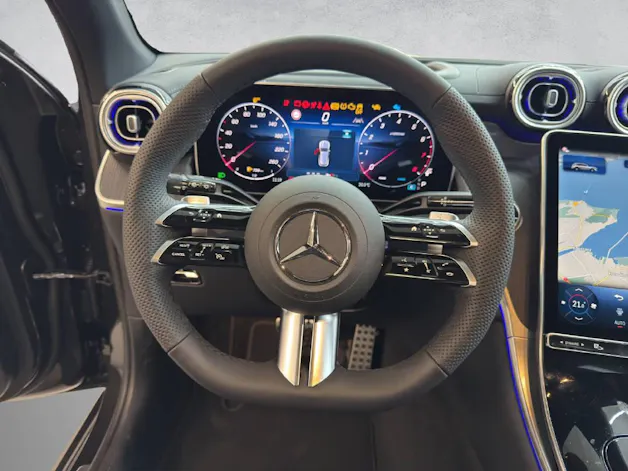 MERCEDES-BENZ GLC 200 AMG Line 4Matic