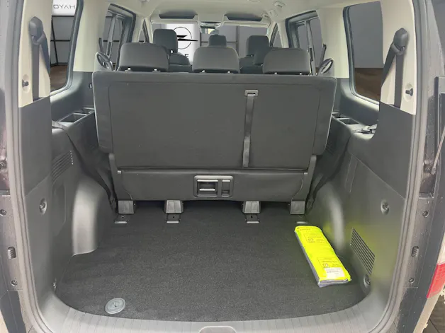Hyundai Staria Wagon 1.6 GDi HEV Amplia