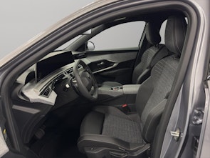 Vehicle image PEUGEOT 5008 1.2 Hybrid Allure Premium