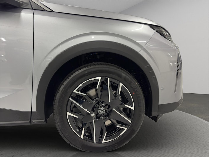 Vehicle image PEUGEOT 5008