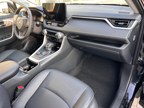 Vehicle image 13 Vehicle image 13