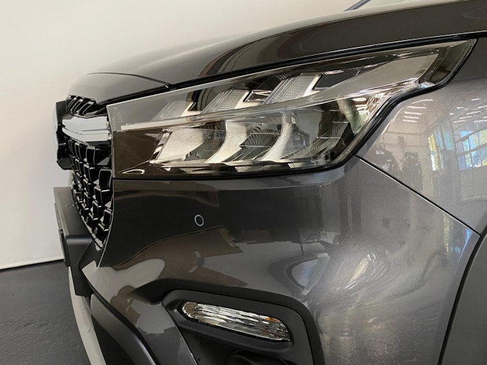 Vehicle image SUZUKI S-CROSS