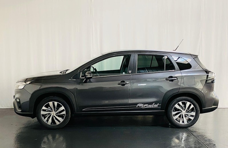 Vehicle image SUZUKI S-CROSS
