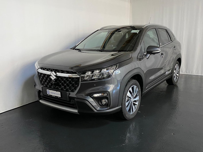 Vehicle image SUZUKI S-CROSS