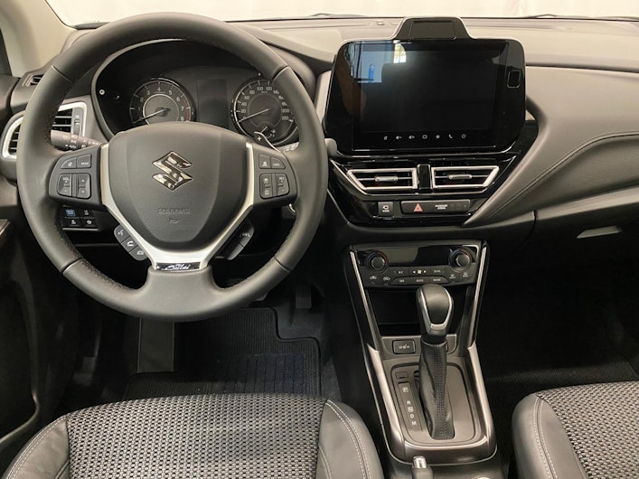 Vehicle image SUZUKI S-CROSS