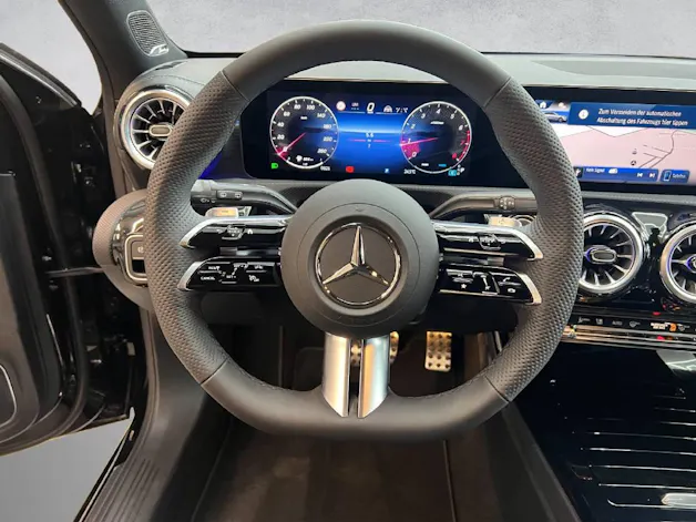 MERCEDES-BENZ A 250 AMG Line 4Matic
