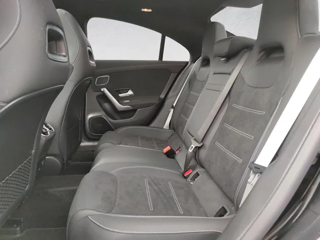 Mercedes-Benz CLA 200 AMG Line