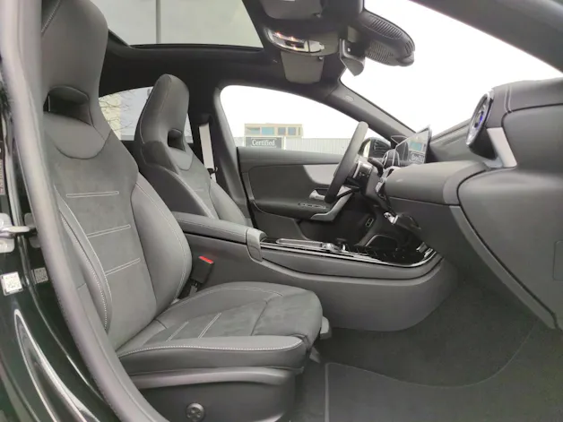 Mercedes-Benz CLA 200 AMG Line