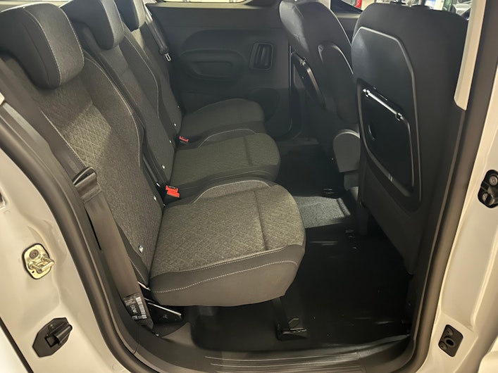 Vehicle image OPEL COMBO