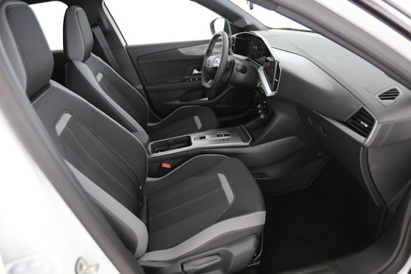 Vehicle image 11 Vehicle image 11