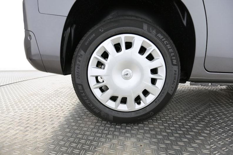 Vehicle image OPEL COMBO